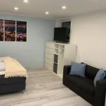 Lägenhet Modern Apartment Especially Suited For Business Consultants I Close To Telekom, Un Campus & University Hospital I Reserved Parking *
