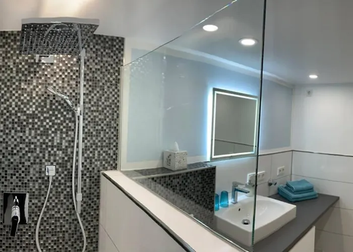 Modern Apartment Especially Suited For Business Consultants I Close To Telekom, Un Campus & University Hospital I Reserved Parking Bona