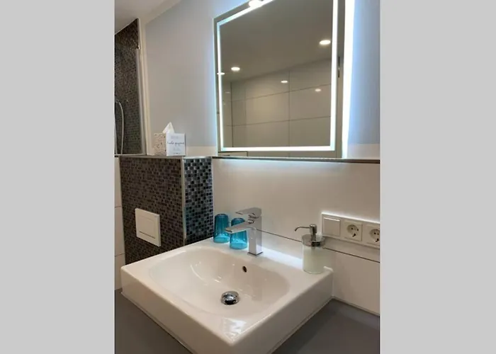 Modern Apartment Especially Suited For Business Consultants I Close To Telekom, Un Campus & University Hospital I Reserved Parking